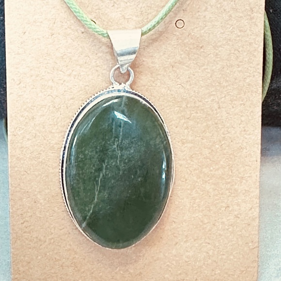 925 Sterling Silver Plated Nephrite Jade Crystal Large Green Oval Pendant - Picture 3 of 10